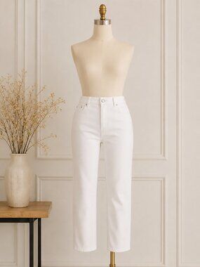 WHBM The Skimmer White Cropped Pants Size 12 Clean Girl Italian Summer